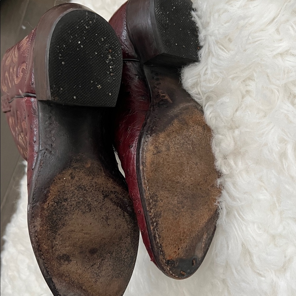 Women’s Lucchese Ostrich Cowboy Boots in Rich Burgundy Sz 7.5 - Picture 13 of 13